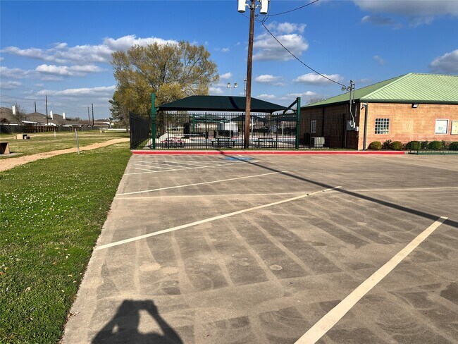 Building Photo - 28723 Sedgefield St