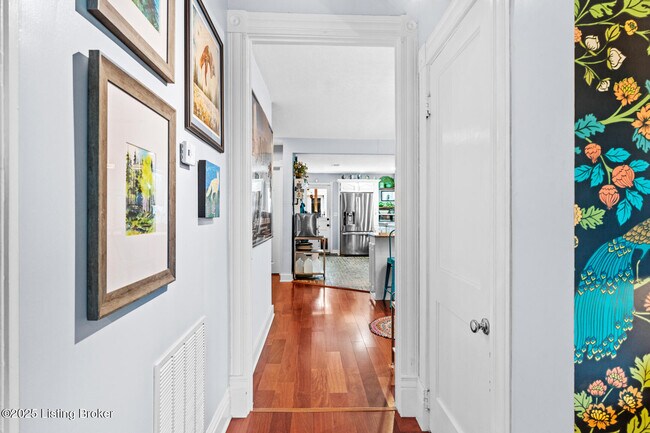 Building Photo - 1742 Frankfort Ave