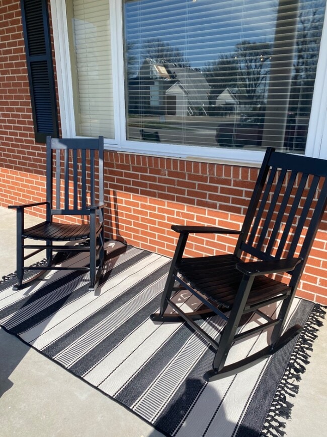 Building Photo - 322 N New Madrid St