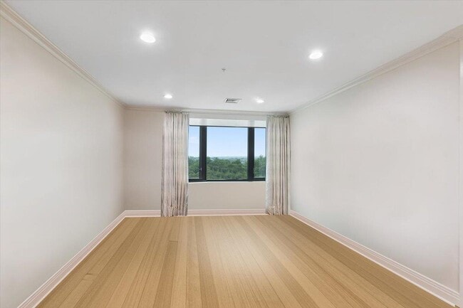 Building Photo - 701 Ridge Hill Boulevard