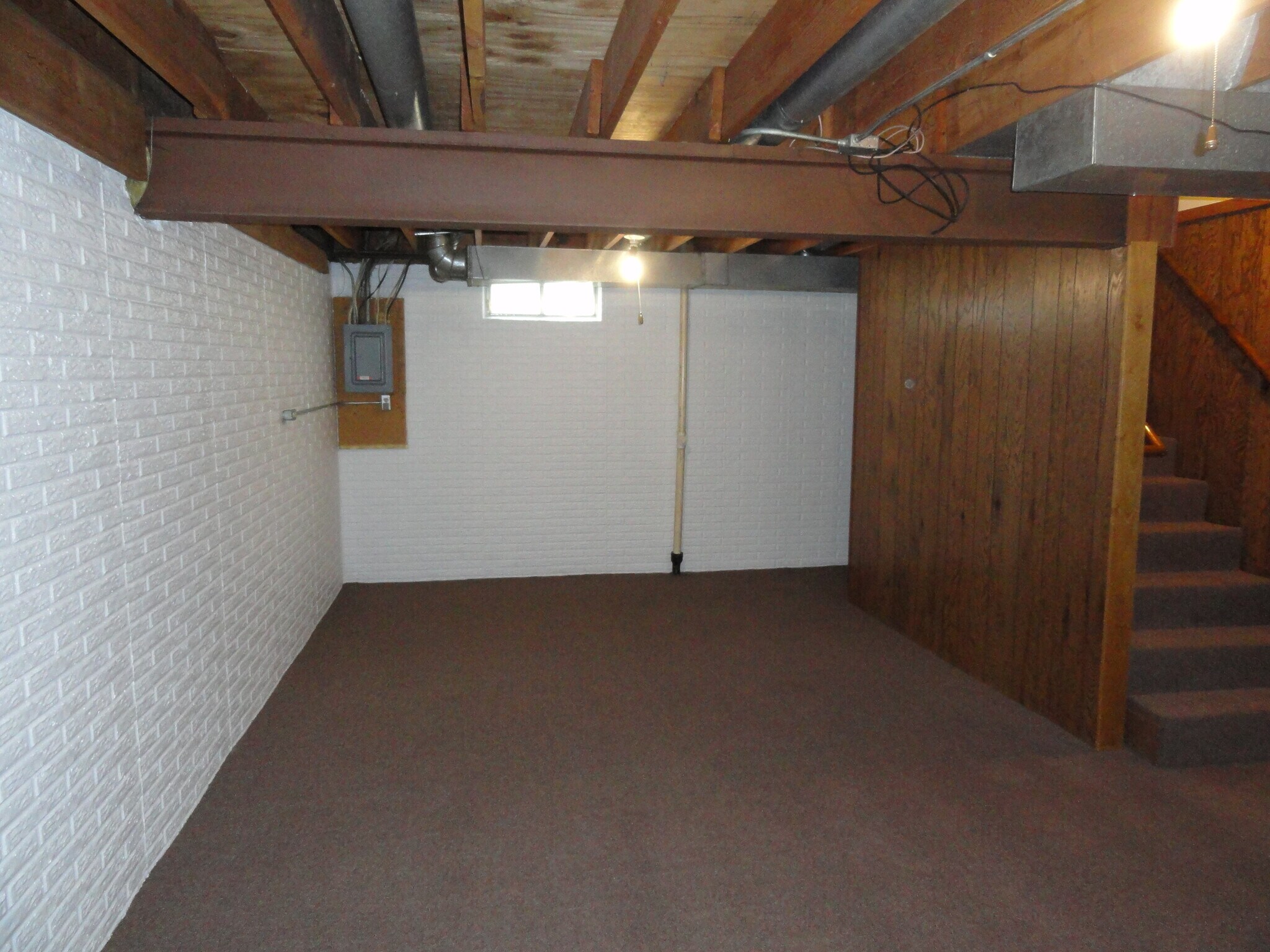 Other half of family room - 1342 Pleasant View Dr