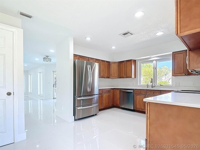 Building Photo - 1200 Poitras Dr