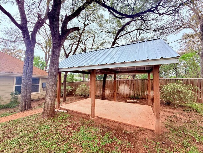 Building Photo - 5615 Shoal Creek Blvd