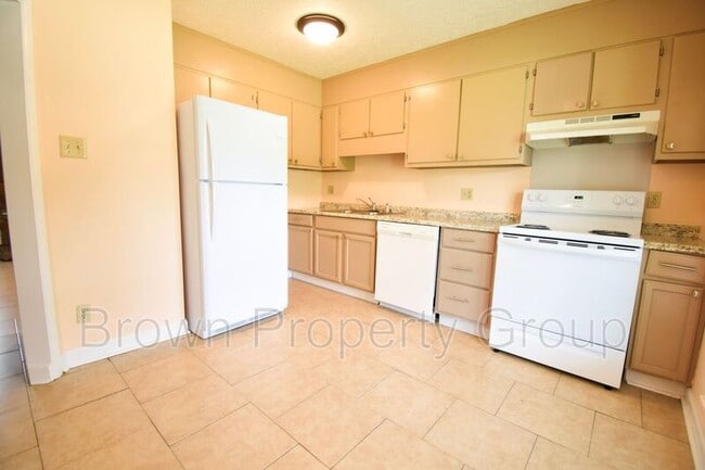 Building Photo - 6208 Birchbrook Dr