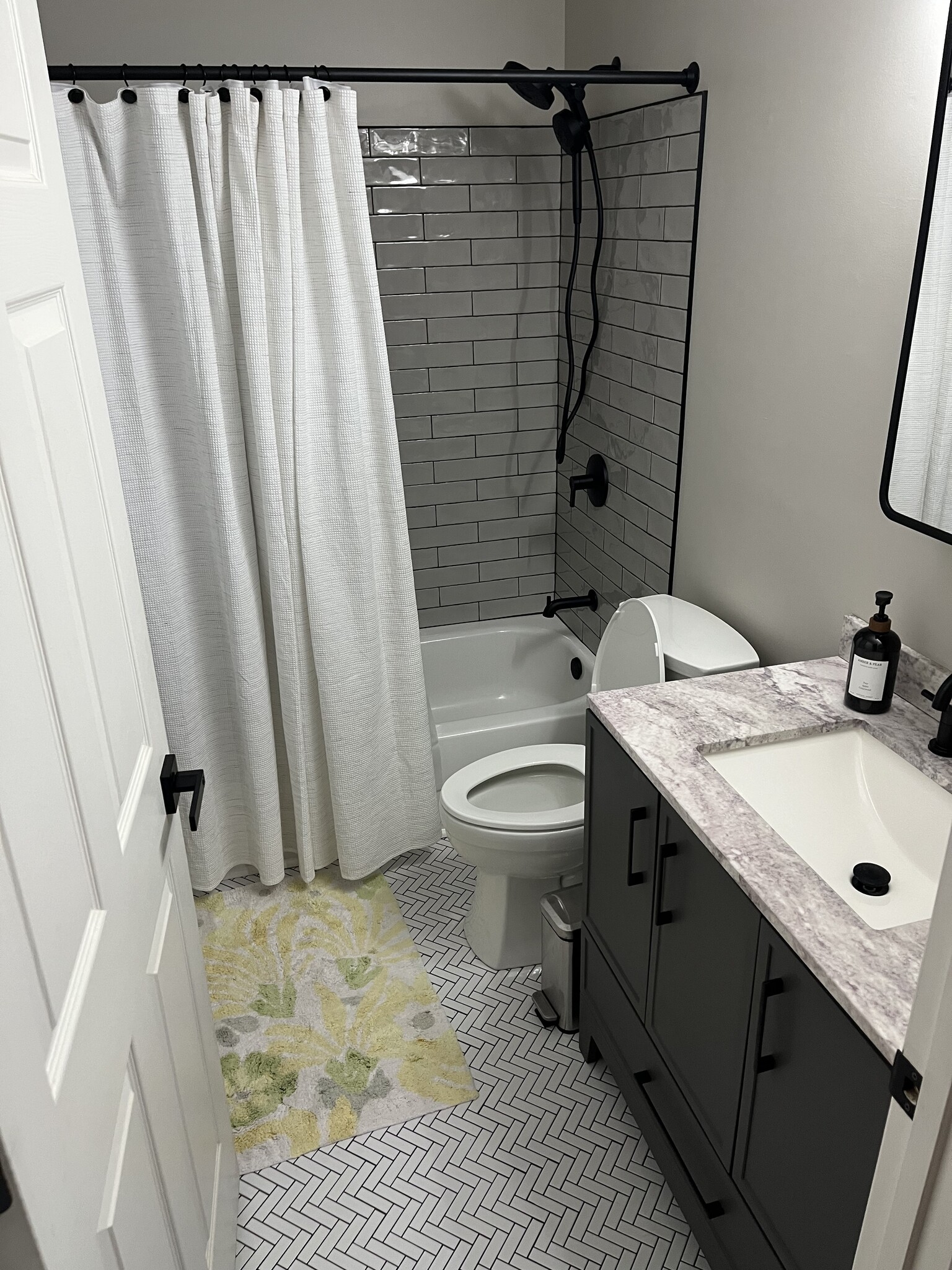 Building Photo - 2024 Gov Thomas Bladen Way