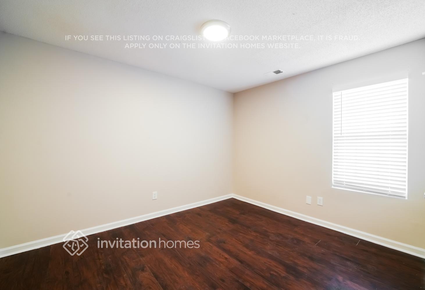 Building Photo - 4350 Yellow Rose Dr