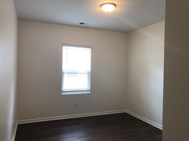 Building Photo - 212 Orion Way