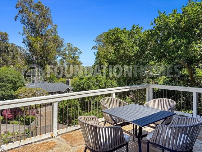 Building Photo - Modern Mill Valley Retreat - A/C - EV - FO...