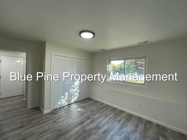 Building Photo - 540 Flamingo Ave