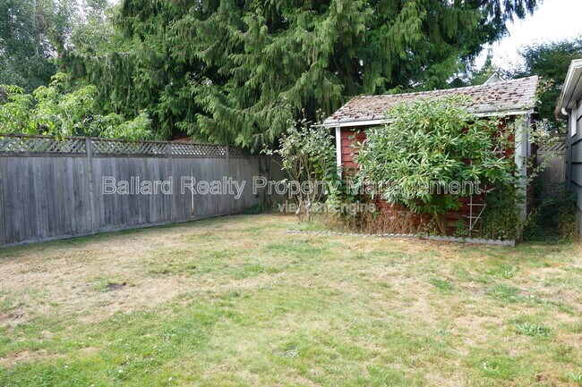 Building Photo - 6527 25th Ave NW