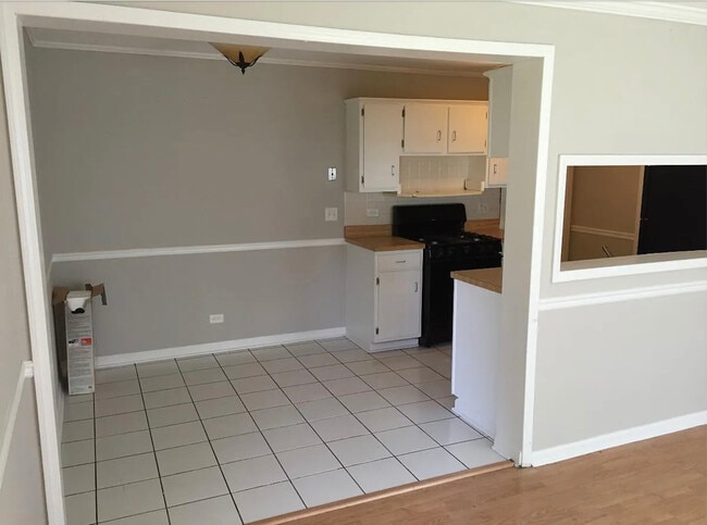 Building Photo - 206 Sunset Ct