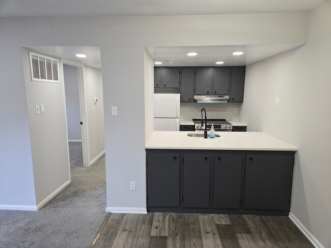 Primary Photo - 122 Berwick Pl