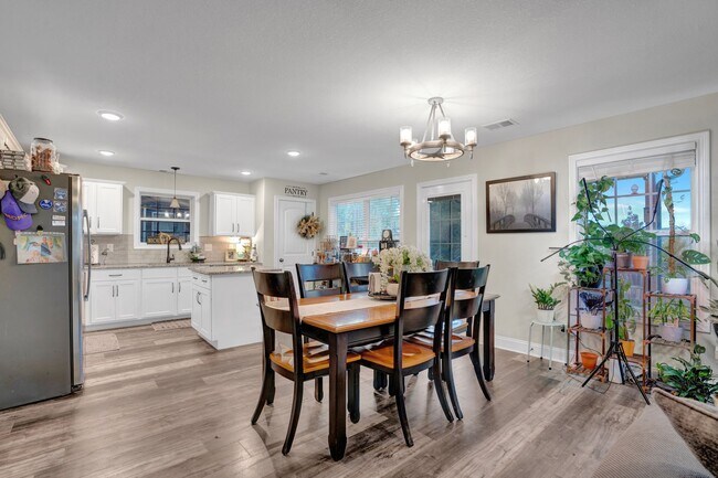 Building Photo - 456 Woodtrace Dr