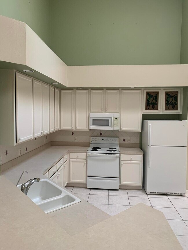 Building Photo - 1657 SW Harbour Isles Cir