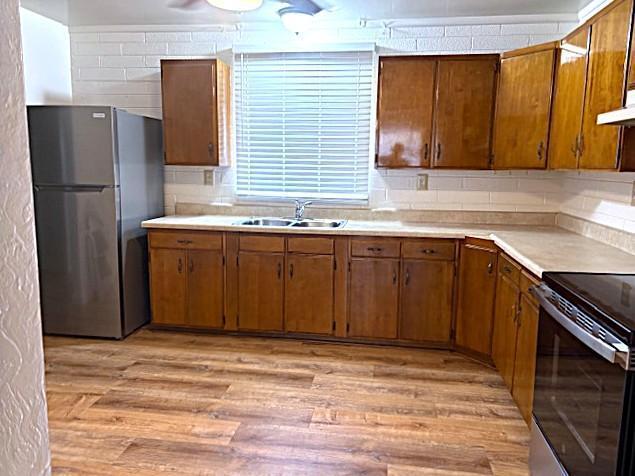 Building Photo - 11429 N 83rd Ave