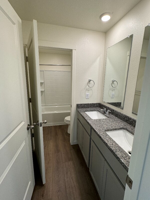 Building Photo - 5996 Amerifax Dr
