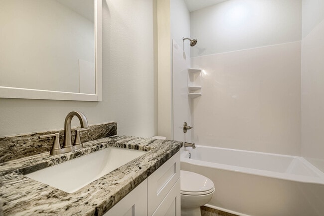 Building Photo - 108 Clearing Wy