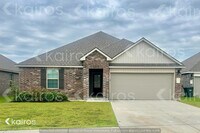 Building Photo - 402 Mango Dr