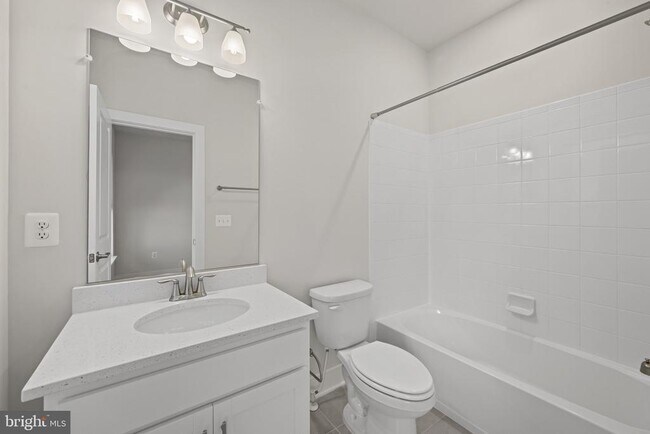 Building Photo - 148 Stowe Dr