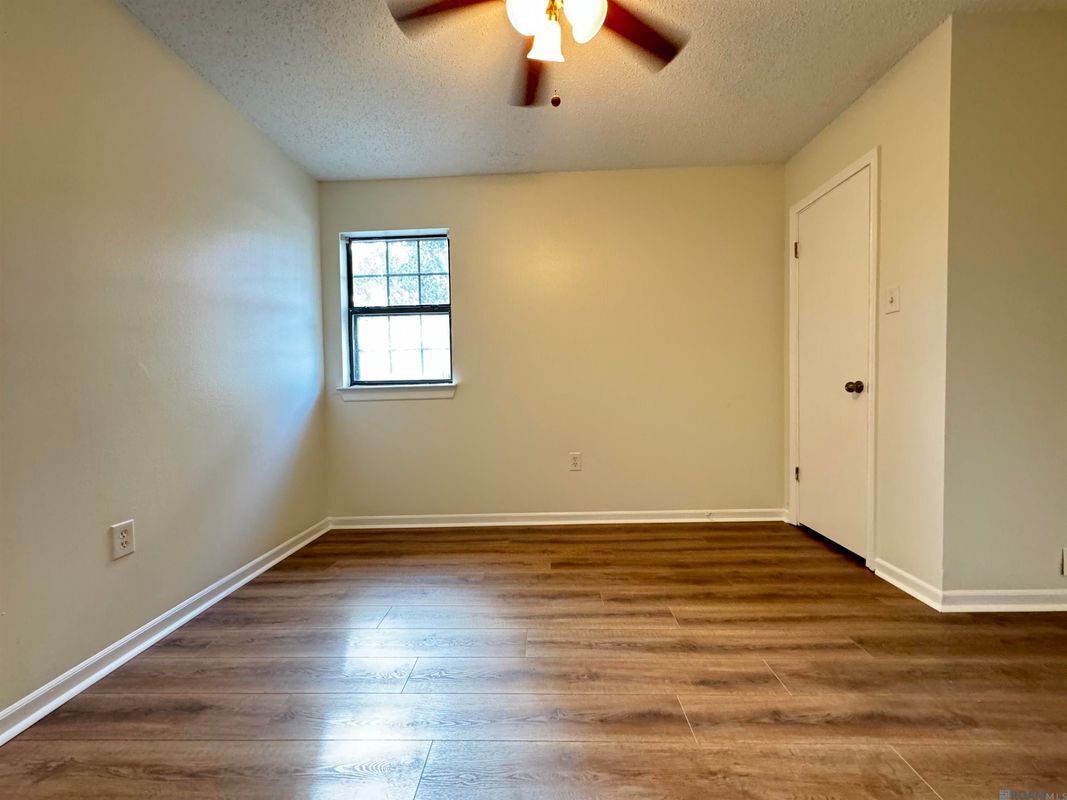 Building Photo - 1732 Manor Oak Dr