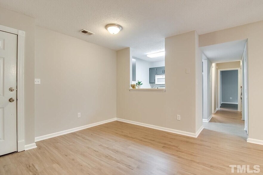 Building Photo - Room in Condo on Audubon Lake Dr