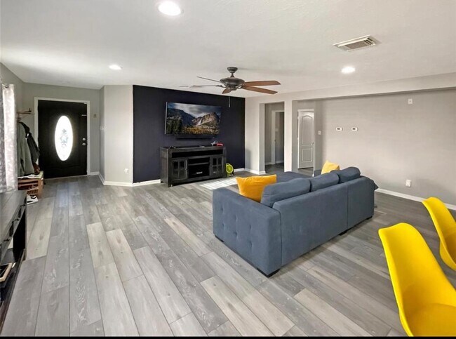 Building Photo - 18214 Walden Gate Ln