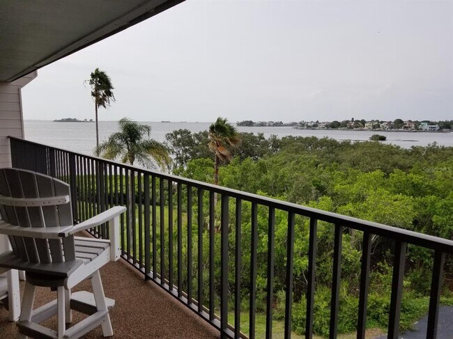 Building Photo - 2700 Bayshore Blvd
