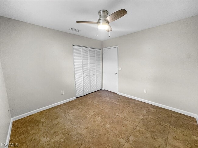 Building Photo - 206 SE 46th Ter