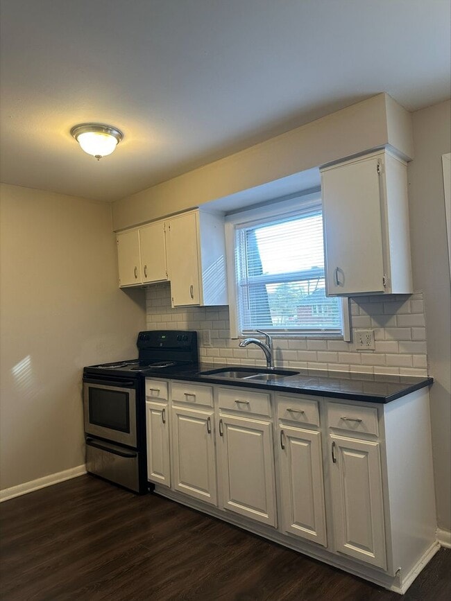 Building Photo - 2 Bed 1 Bath Apartment in Columbus!