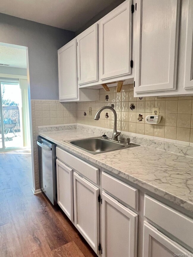 Building Photo - 3917 Whispering Hills Dr