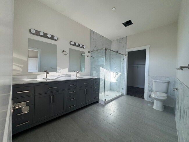 Building Photo - 22390 Salwan Pl