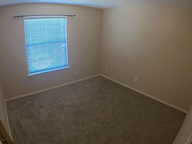 Building Photo - Northeast El Paso/Sandstone Ranch 4 bed Re...