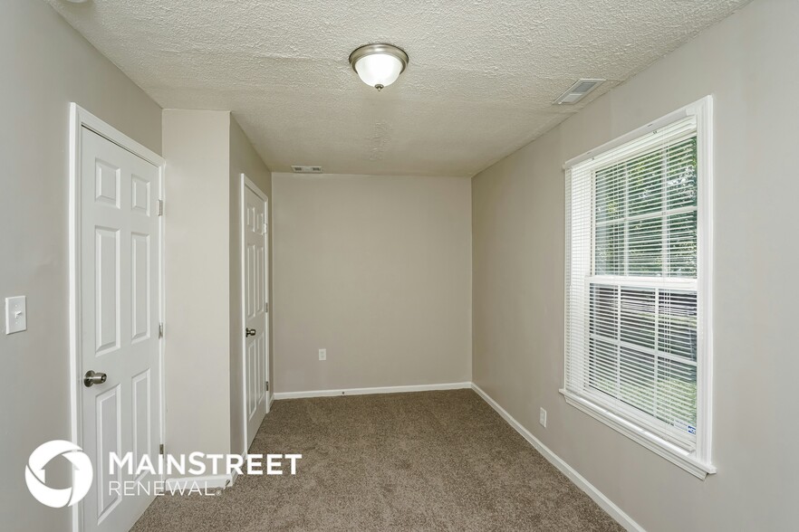 Building Photo - 3622 W Jefferson St