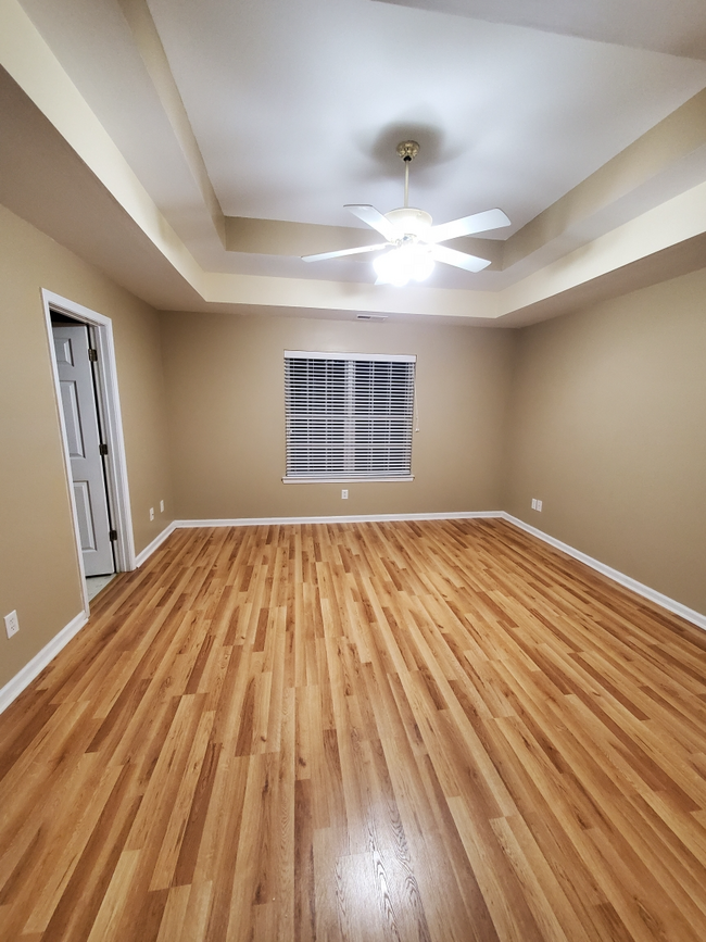 master bedroom - 9425 Rivertown Rd