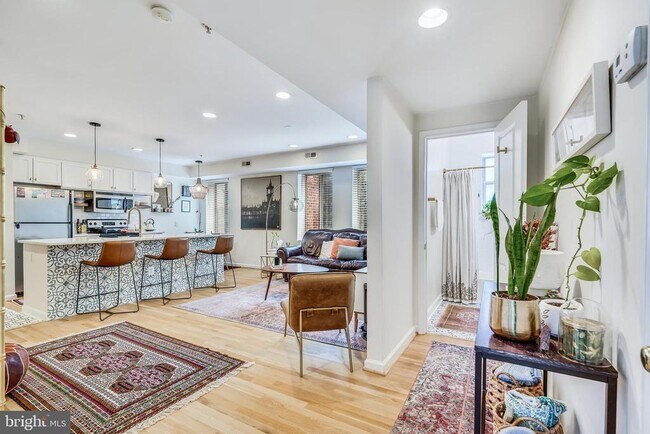 Building Photo - 5405 9th St NW