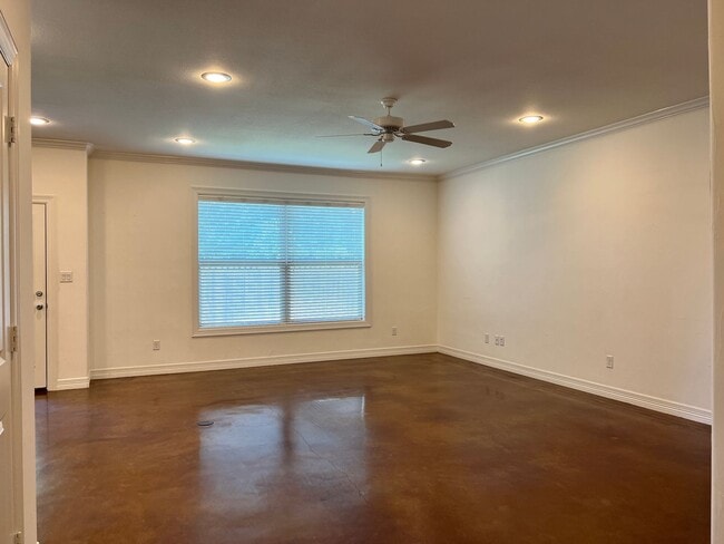 Building Photo - 2976 Elkton Trail