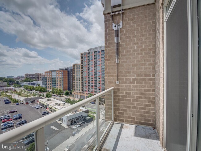 Building Photo - 820 N Pollard St