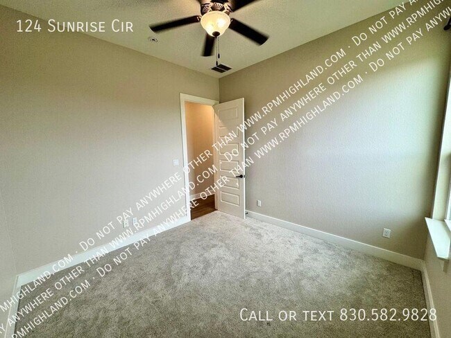 Building Photo - 124 Sunrise Cir