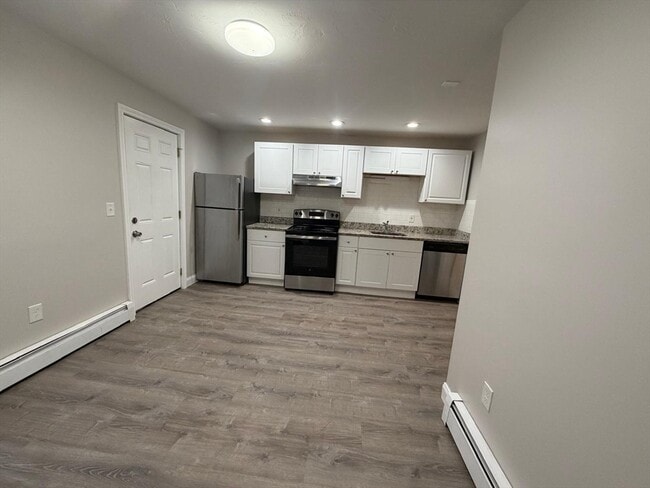 Building Photo - 18 Harris St