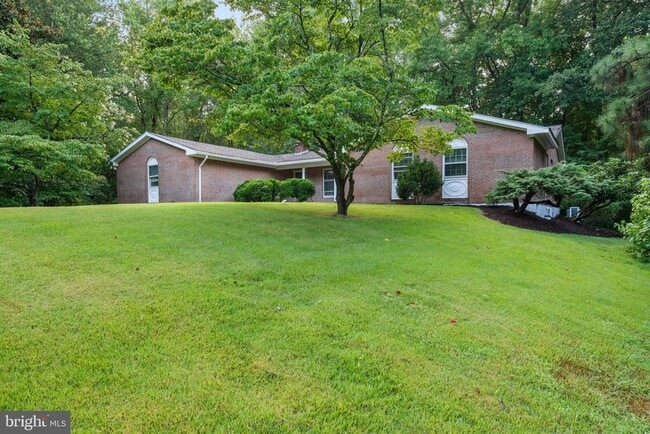 Building Photo - 7795 Penn Manor Ct