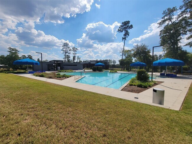 Building Photo - 613 Royal Arch Dr