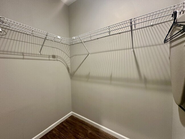 Building Photo - Two Bedroom Apartment in the Heart of Bluffton's Promenade!