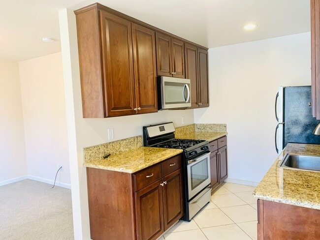Building Photo - 1BD/1BA Mission Hills Apartment w/ 1-Car Garage! Only $1,995/mo~