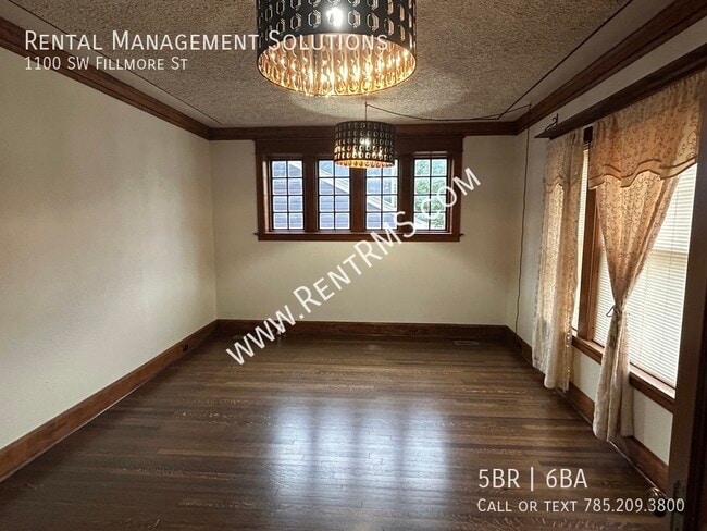 Building Photo - 1100 SW Fillmore St