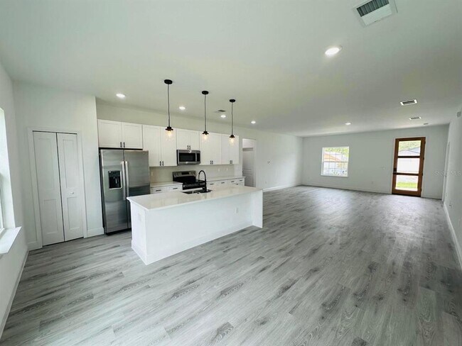 Building Photo - 3781 SW 131st Place Rd