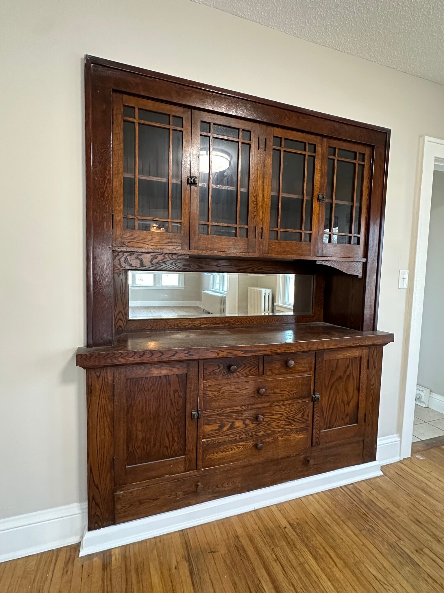 Building Photo - 235 Logan Ave N