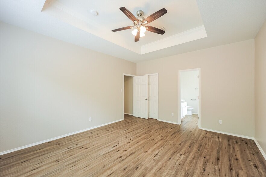 Building Photo - 27330 Wrought Iron