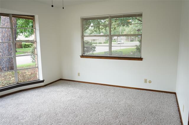 Building Photo - 3905 Glenbrook Dr