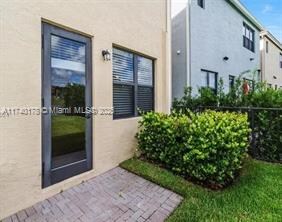 Building Photo - 965 NE 193rd Ter