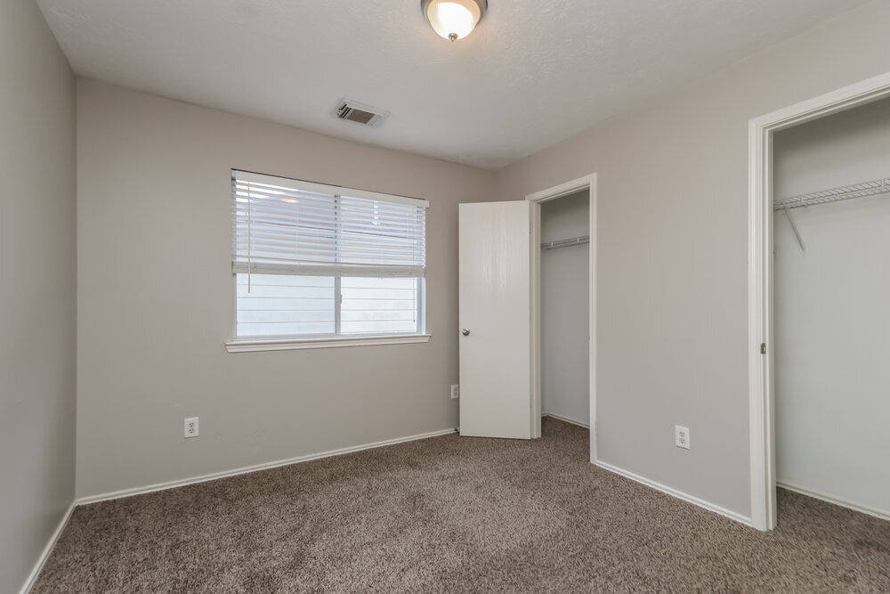 Building Photo - 33322 Cottonwood Bend